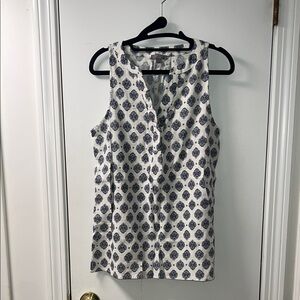 Casual Sleeveless White and Navy Blouse